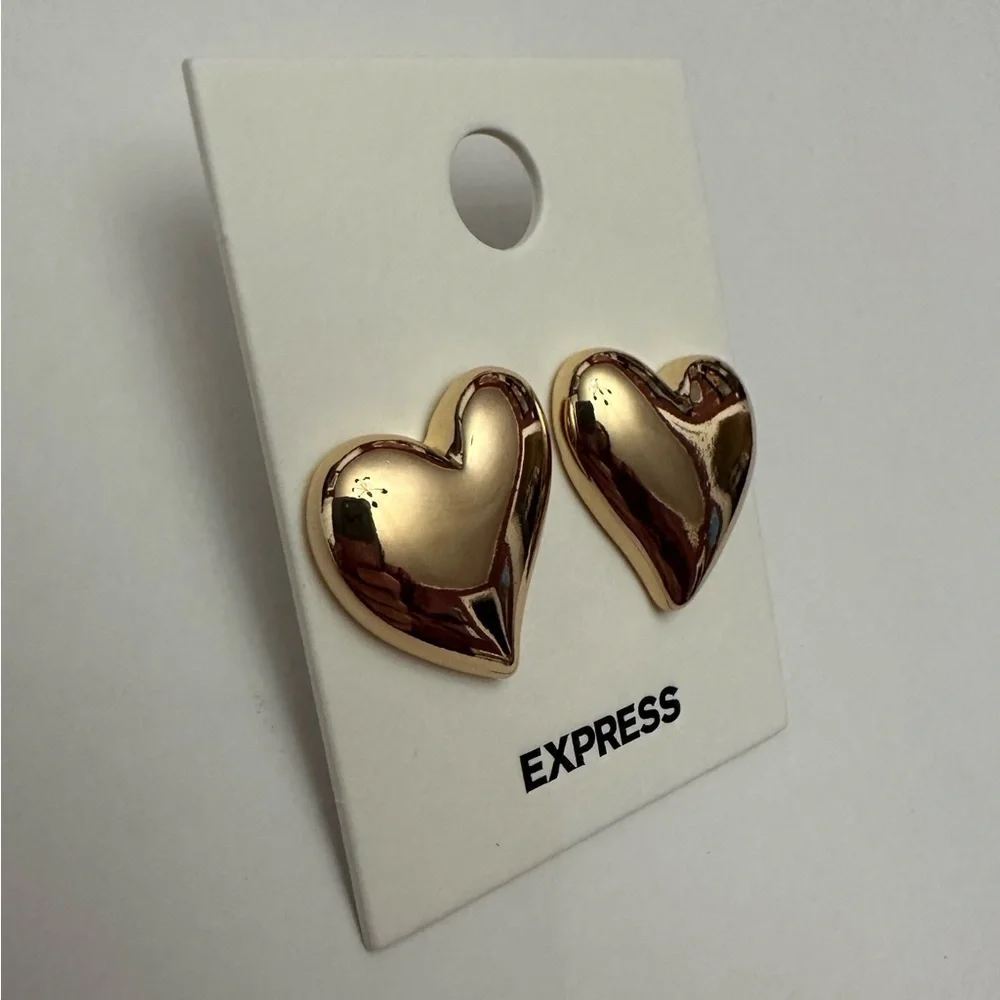 Express Heart Statement Stud Earrings in Shiny Gold - Picture 4 of 15